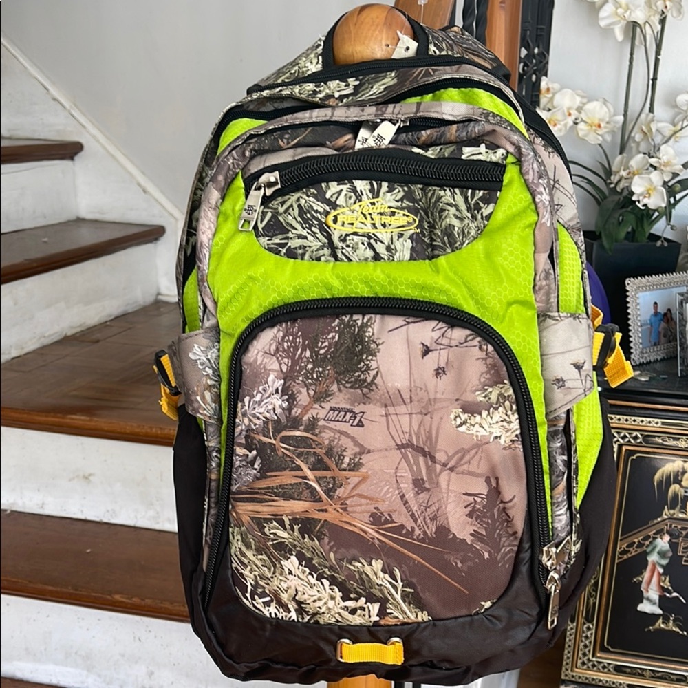 NWT Team Realtree camouflage backpack
